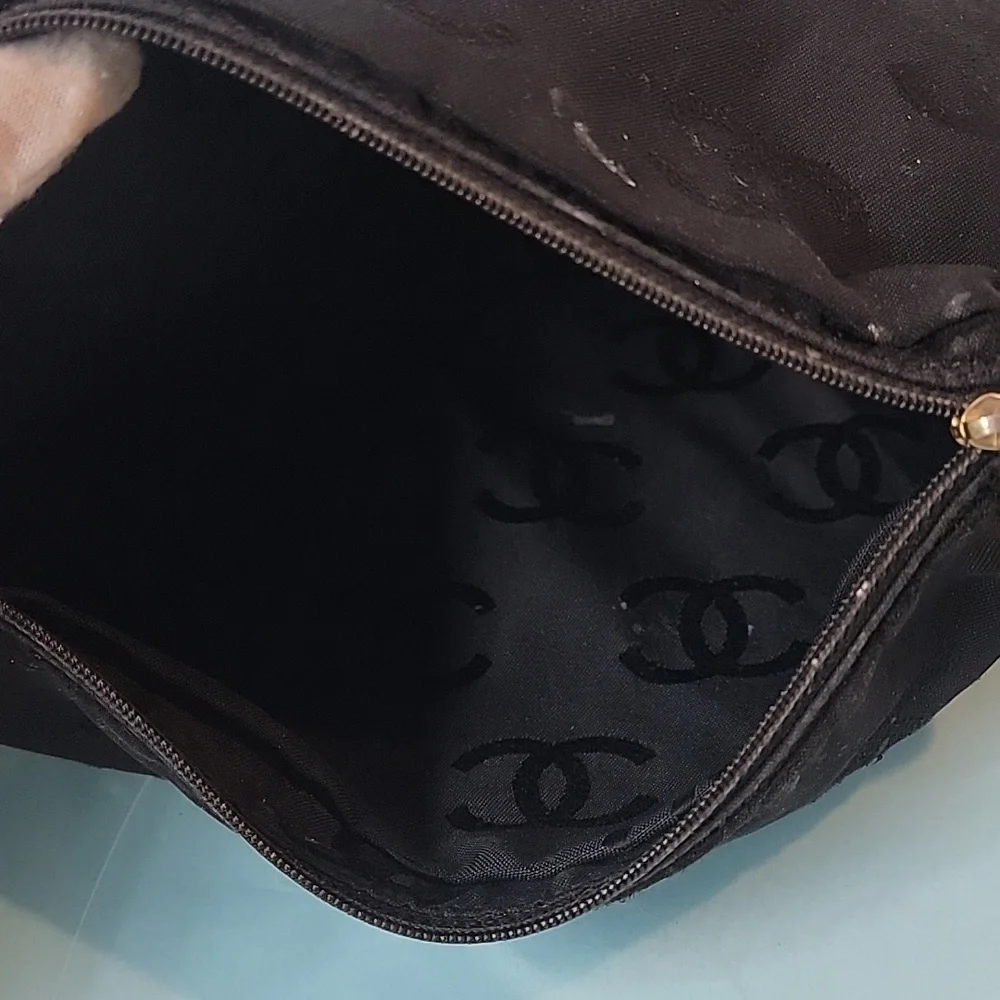 Chanel CC Logo Zip Closure Makeup Bag - Picture 12 of 16